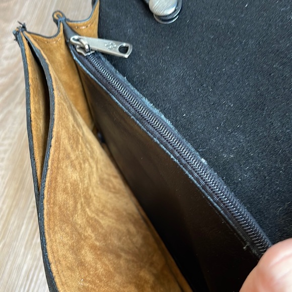 Patricia Nash Small Crossbody Wallet - Picture 13 of 13